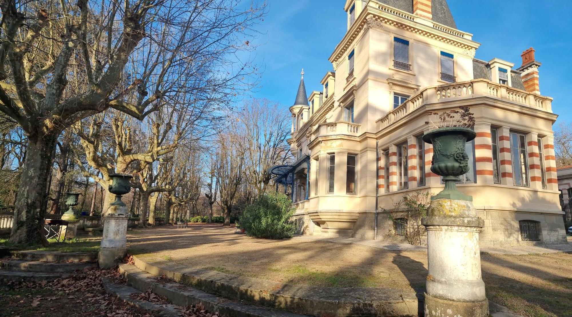 Irigny Hotel-Musee Villa Bagatelle المظهر الخارجي الصورة